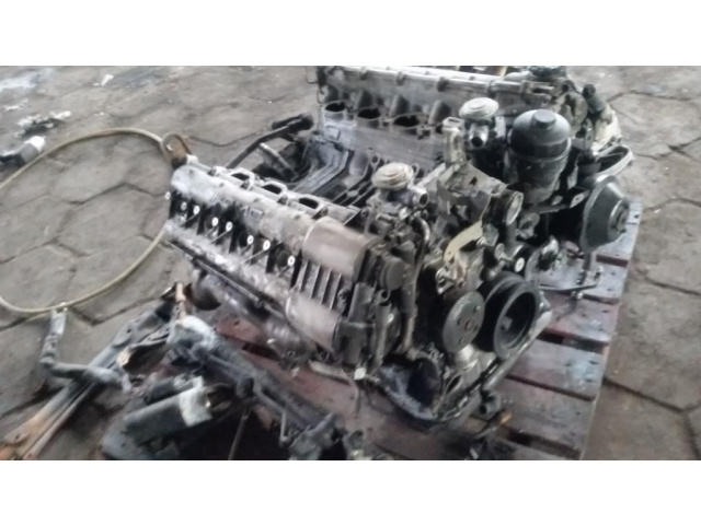 Двигатель mercedes 63 6.3 AMG w221 w204 w216
