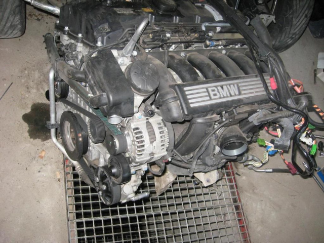 BMW SERII 3 E87 E90 E92 E93 двигатель 325i 325 n52