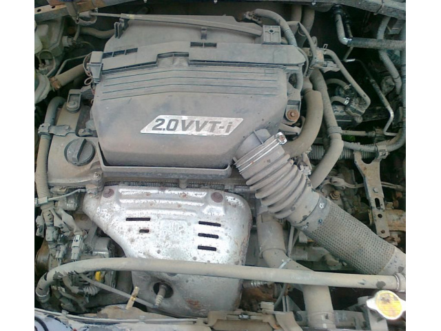 TOYOTA RAV4 00-05R. 2.0 VVTI двигатель 1AZ-FE W машине