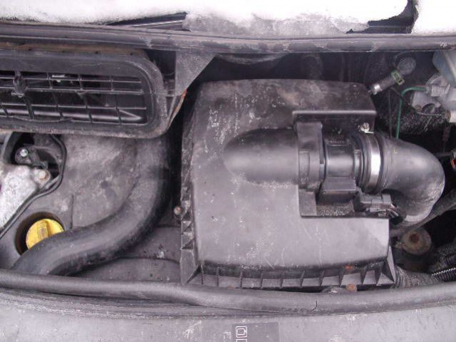 OPEL VIVARO - двигатель 2.5 CDTI, коробка передач