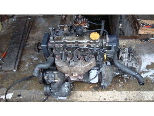 Двигатель Opel Corsa B 1.4 8V 1996г..