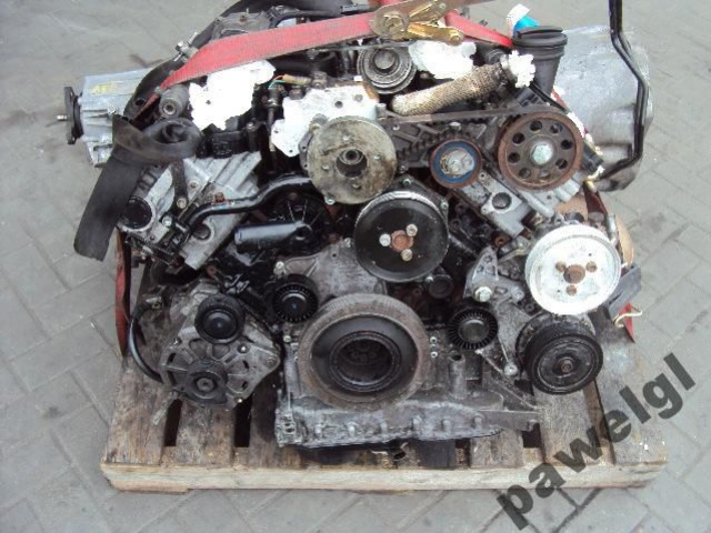 VW TOUAREG 3.0TDI двигатель BKS