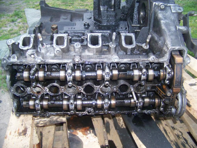 BMW E46 E39 двигатель поврежденный 2.0D 136KM 320 520