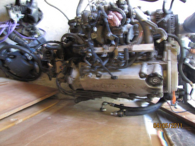 Двигатель коробка передач навесное оборудование Honda civic VI D14A3 A4