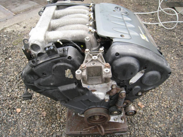 Двигатель RENAULT ESPACE III 3.0 V6 24V L7XC 727 01г..