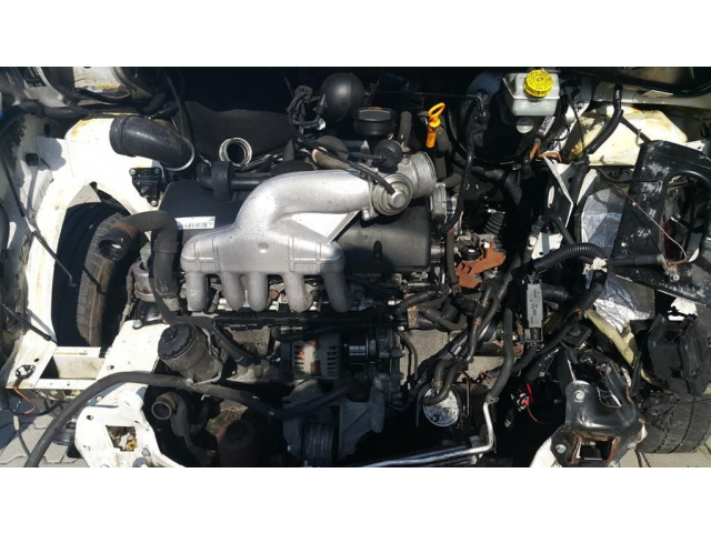 Двигатель VW T5 TRANSPORTER 2.5 TDI 131KM AXD в сборе