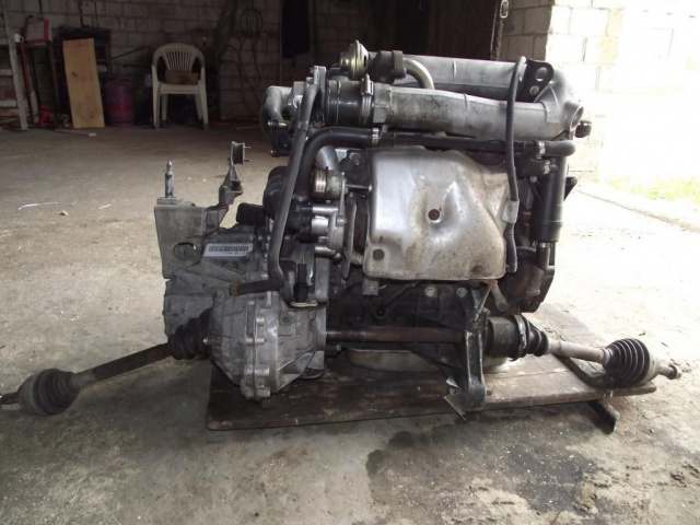Двигатель коробка передач polosie Renault Laguna 2.2 dt G8T