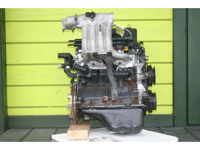 Двигатель HYUNDAI ATOS G4HC 2003 r. (na cewke)