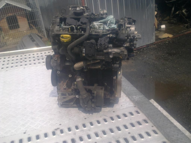 Двигатель Renault Trafic opel vivaro 2.0 dci 2011 r