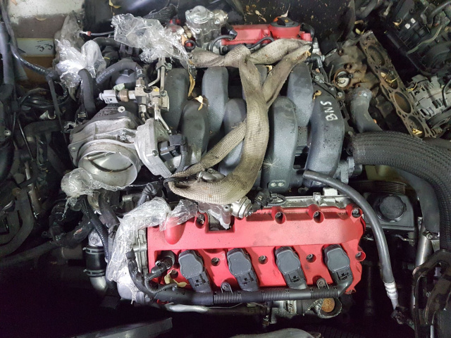 AUDI RS4 двигатель 4.2 FSI 420KM BNS