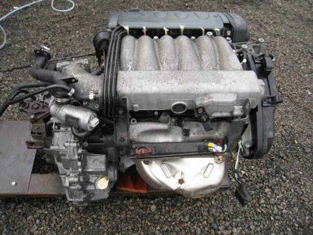 Двигатель RENAULT ESPACE III 3.0 V6 24V L7XC 727 01г..