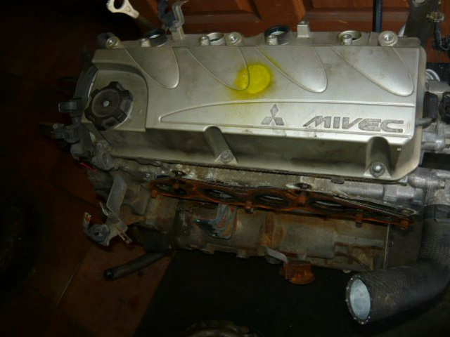Mitsubishi Outlander 2, 4B 2004r двигатель