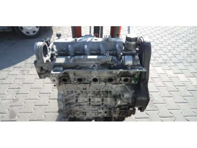 VOLVO S60 04- 2.4 D5 двигатель