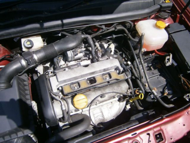 OPEL ASTRA H III 3 двигатель 1.8 16V Z18XE