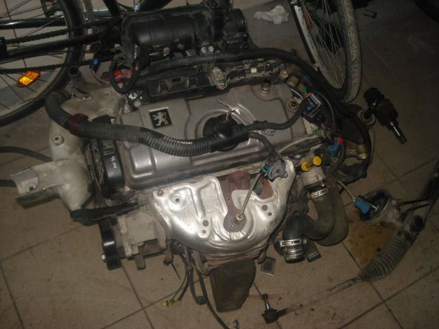 Двигатель коробка передач Peugeot 206 1.4b 92 тыс.KM запчасти