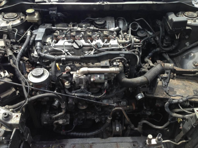 Toyota Avensis 2.2 d-cat двигатель в сборе