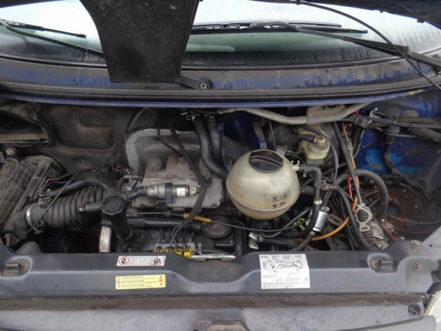 VW TRANSPORTER T4 2.0 бензин двигатель