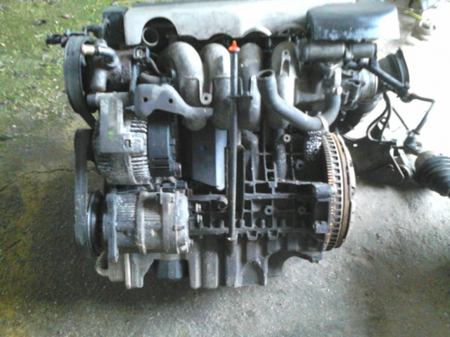Двигатель в сборе (не без навесного оборудования) VOLVO S40/V40 1.9 T4
