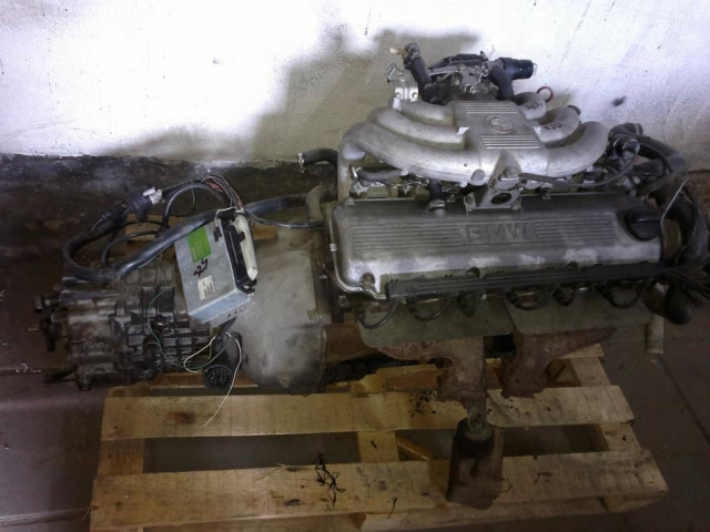 Двигатель в сборе коробка передач BMW E30 2.5 M20B25 OKAZJ