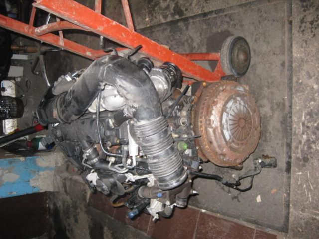 Двигатель z навесным оборудованием Peugeot 2, 0HDI 90 л.с. 2003г..