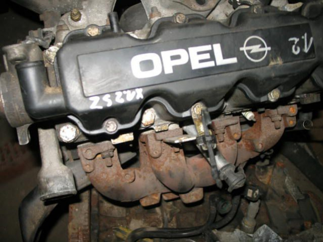 OPEL CORSA 1.2 b X12SZ 93-98 - двигатель