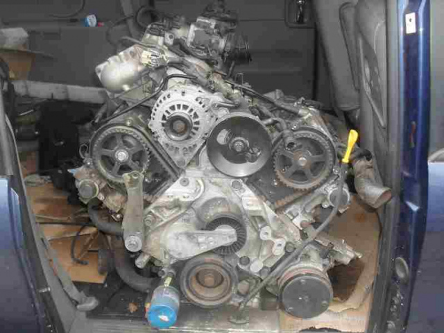 Двигатель KIA CARNIVAL SEDONA ROVER 75 825 2.5 V6 24v