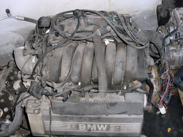 BMW E38 735 3.5 B V8 двигатель