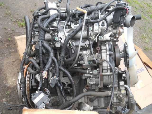 NISSAN NAVARA D40 двигатель в сборе 190 MOC 2012 R