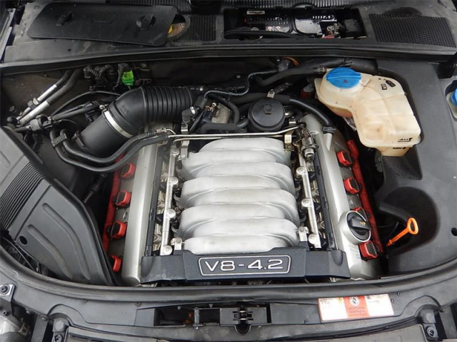 Двигатель audi S4 BBK 4, 2 в сборе