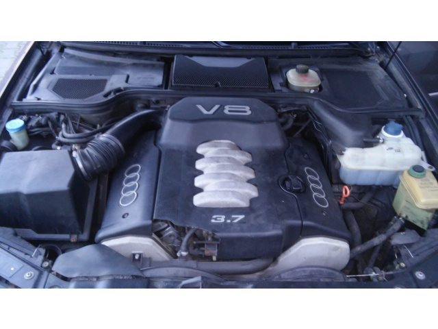 Audi A8 D2 двигатель AEW 3.7l na машине