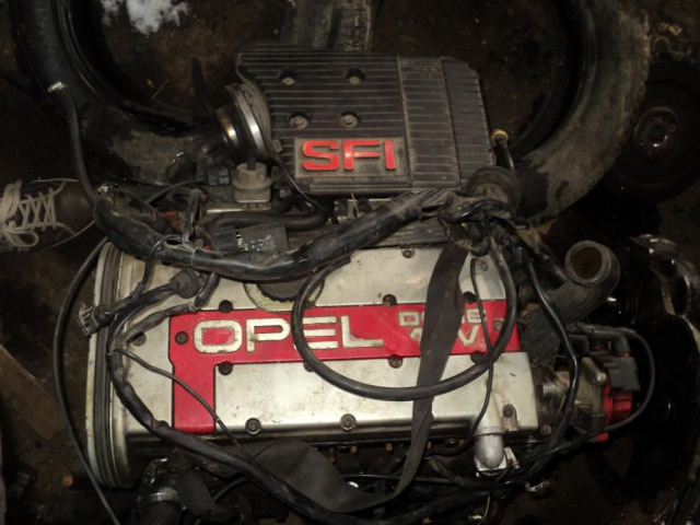 Двигатель OPEL VECTRA A 2.0 16 V !