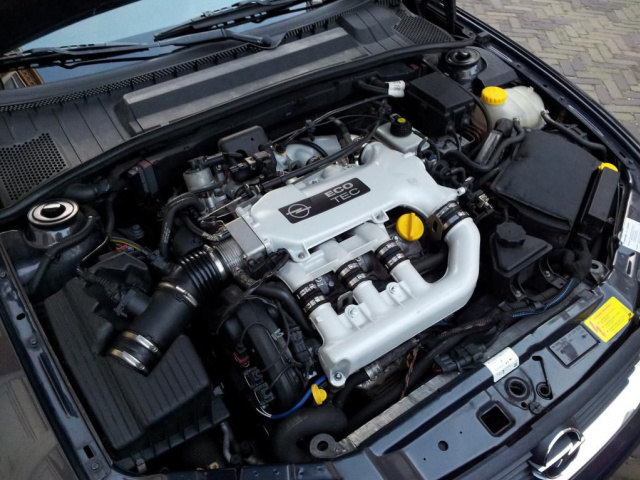Opel Vectra B 2.5 v6 двигатель I все и другие з/ч czesc