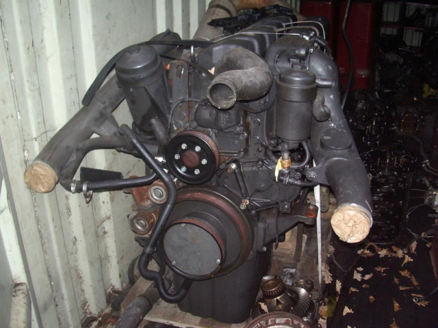 Двигатель Mercedes AXOR OM457
