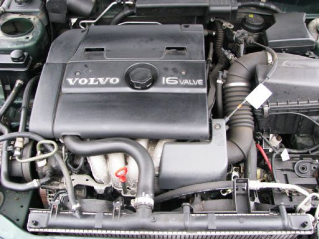 Volvo V40, V 40 двигатель 1.6 98', klapa, drzwi и другие з/ч