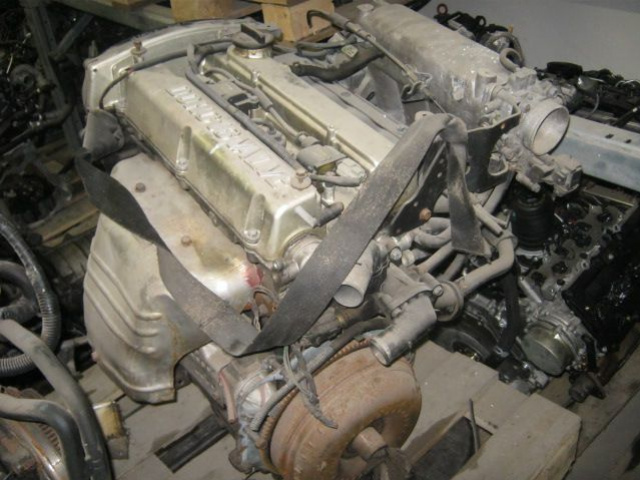 HYUNDAI SONATA TRAJET двигатель 2.0 16V G4JP