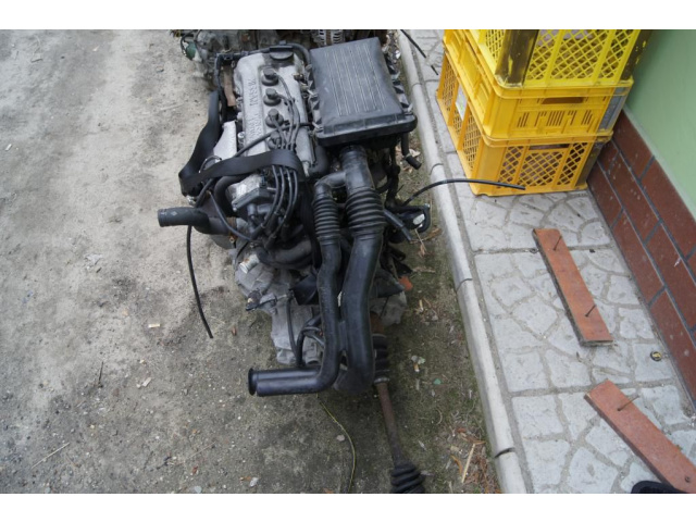 Nissan Micra двигатель 1, 0 16 V