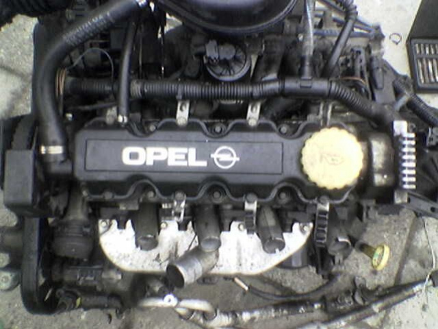 OPEL ASTRA F G 1, 6 8V X16SZR двигатель