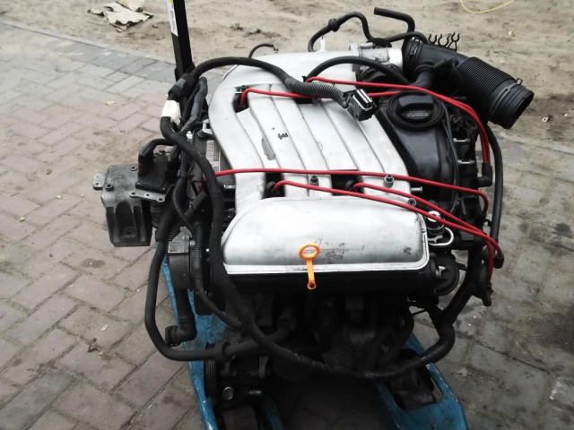 Двигатель SEAT TOLEDO LEON 2, 3 V5 AGZ