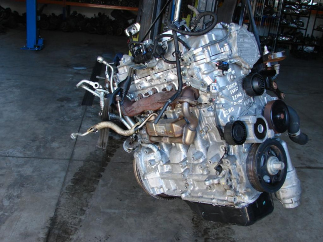 Двигатель TOYOTA CAROLLA AVENSIS RAV 4 2, 2 D-CAT 2AD