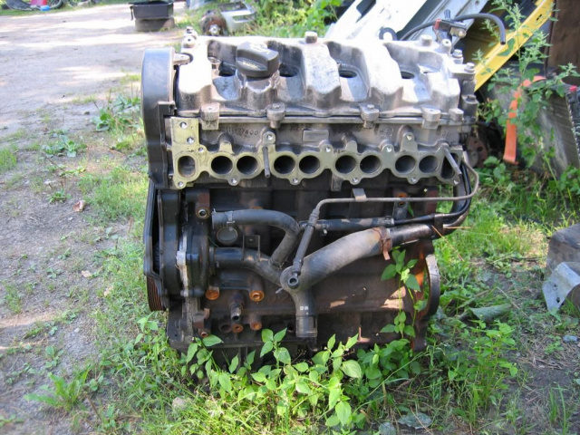 Двигатель Kia Carens 3 2.0 CRDI 08 r. поврежденный!