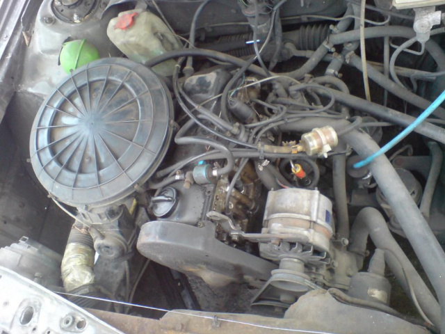 Двигатель Audi C3 1.8 бензин + коробка передач