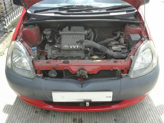 Двигатель 1.0 VVT-i Toyota Yaris 2001г.