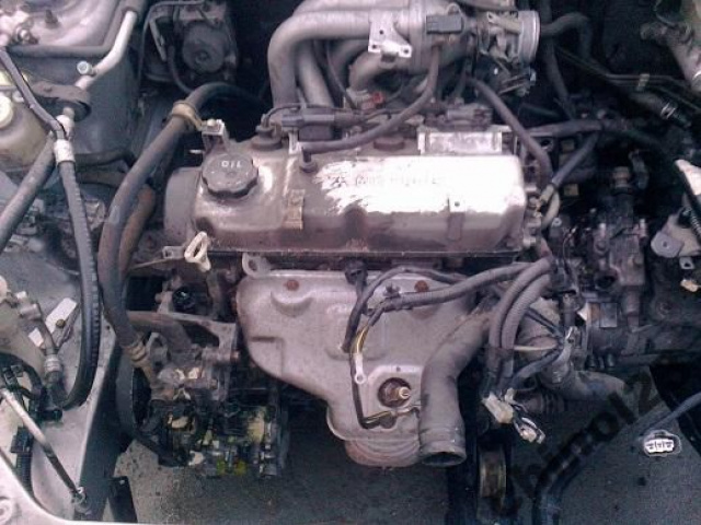 MITSUBISHI LANCER COLT двигатель 1.6 16V 4G18 2005