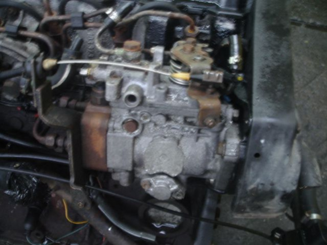 Двигатель насос форсунки в сборе. VW T4 TRANSPORTER 2.4D