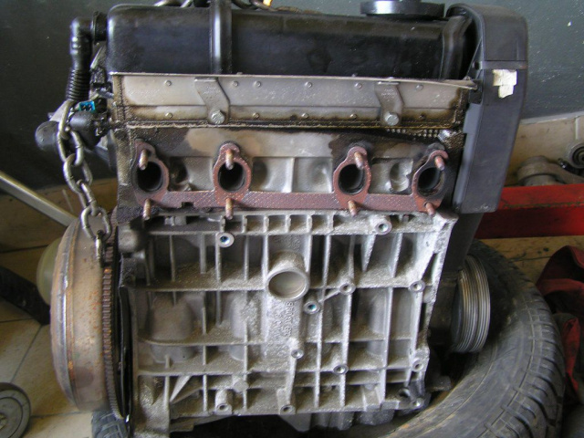 Двигатель VW PASSAT B5 1.6 бензин AHL