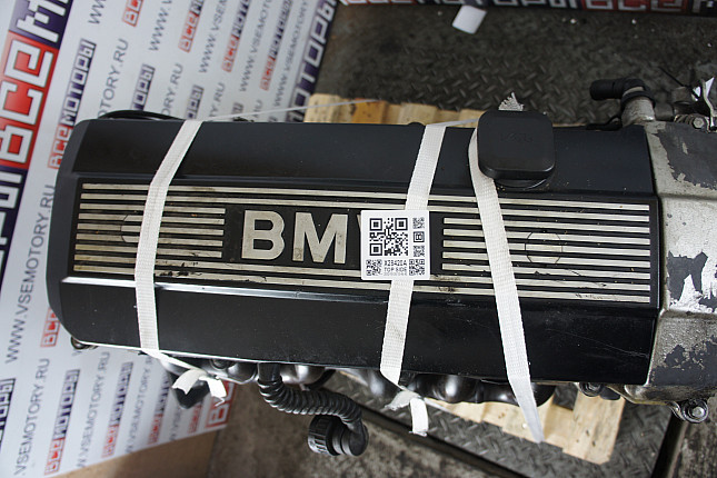 Фотография контрактного двигателя сверху BMW M 52 B 28 (286S1)