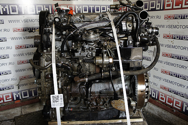 Двигатель вид с боку Fiat 8140.47