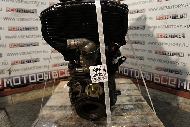 Двигатель вид с боку KIA FE (16V)