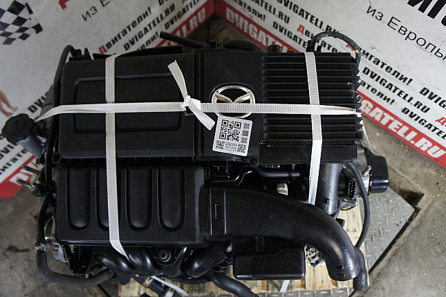 Фотография контрактного двигателя сверху Mazda Z6