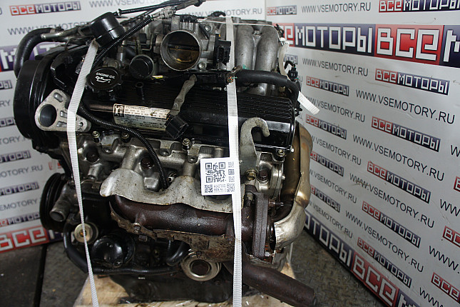 Двигатель вид с боку TOYOTA 3VZ-E